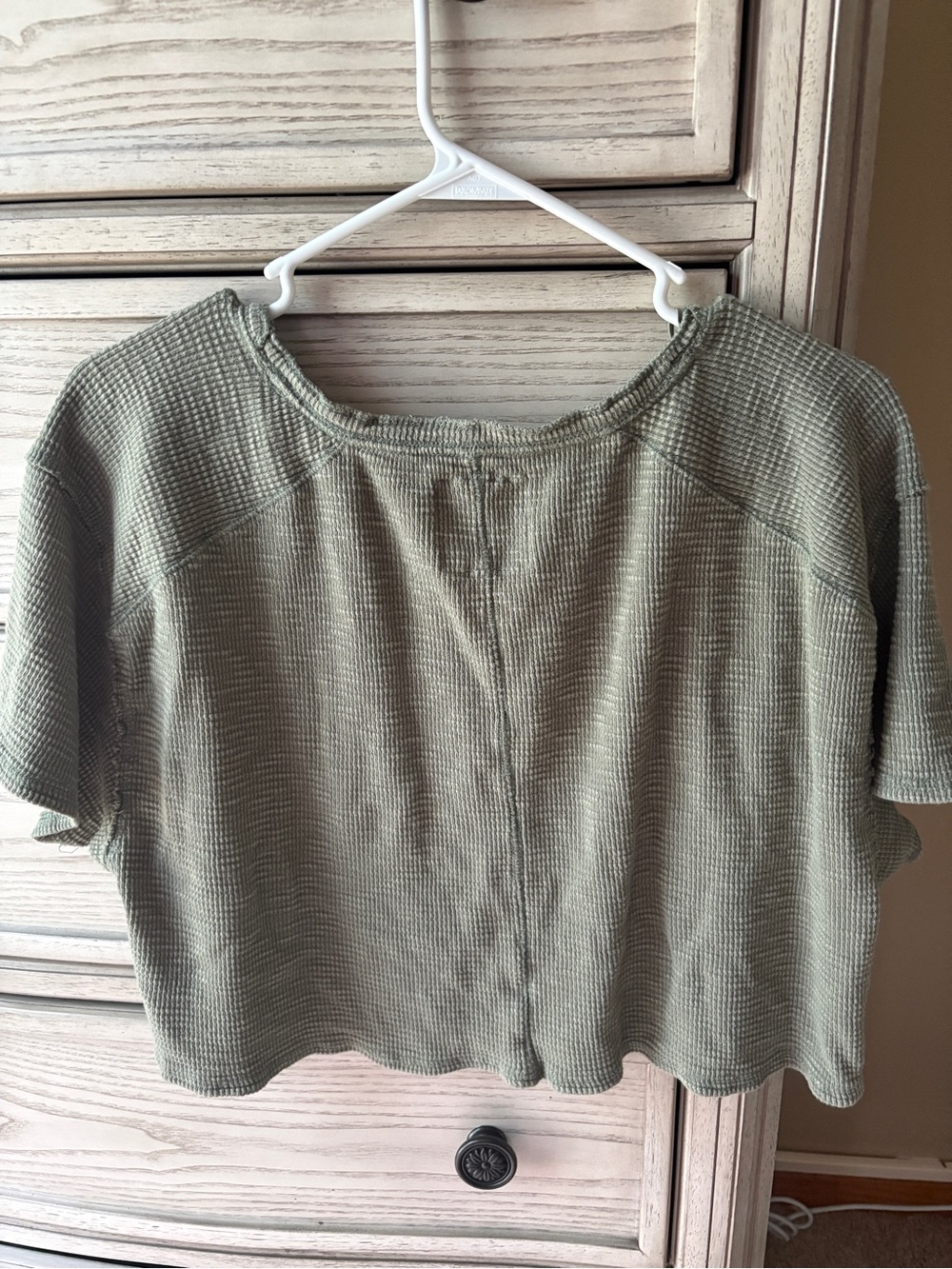 100% Cotton Aerie Waffle Knit Cropped Short Sleeve Tee Olive Green Fall Top - Picture 3 of 8